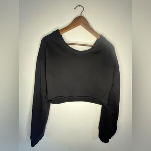 ALO Yoga Prima Off The Should Long Sleeve Crop Top in Black